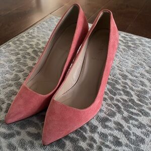 pre- loved bubblegum pink suede pumps.